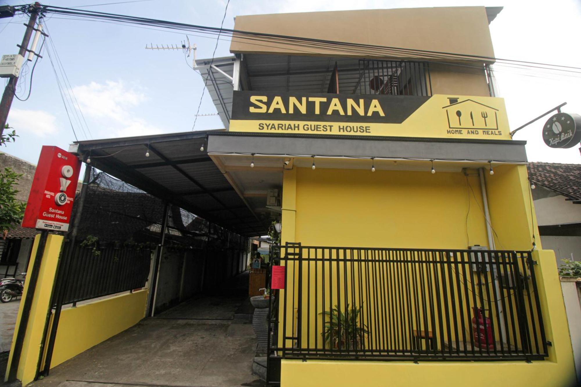 Super Oyo Capital O 2258 Santana Syariah Guest House Kartosuro Exteriör bild